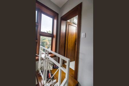 Casa de condomínio para alugar com 830m², 4 quartos e 4 vagas Casa de condomínio para alugar com 830m², 4 quartos e 4 vagasSótão