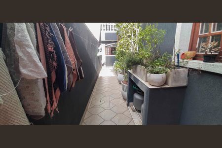 Casa à venda com 206m², 5 quartos e 3 vagasCorredor Externo