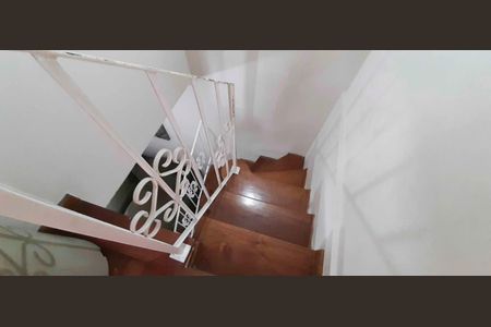 Casa à venda com 206m², 5 quartos e 3 vagas