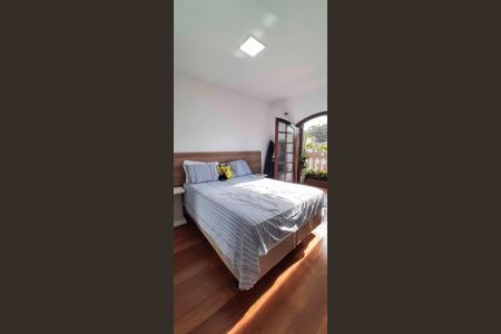 Casa à venda com 206m², 5 quartos e 3 vagasSuíte