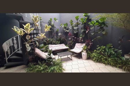 Casa à venda com 206m², 5 quartos e 3 vagasÁrea Verde