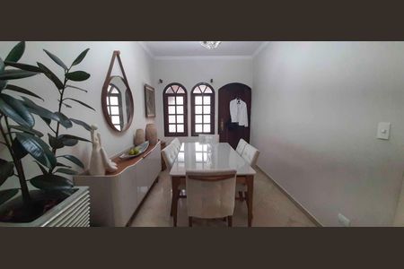 Casa à venda com 5 quartos, 206m² em Bonfim, Osasco