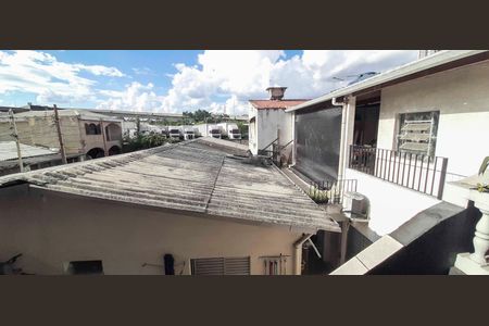 Casa à venda com 206m², 5 quartos e 3 vagas Casa à venda com 206m², 5 quartos e 3 vagasVista do Quarto 3