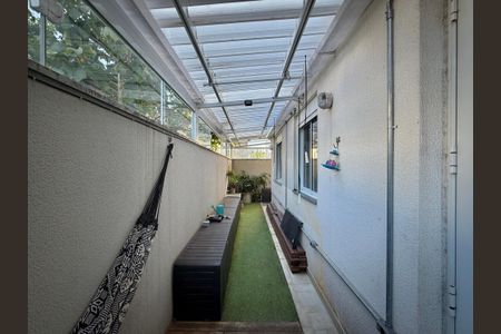 Apartamento à venda com 73m², 2 quartos e sem vagaVaranda