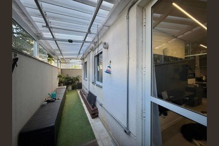 Apartamento à venda com 73m², 2 quartos e sem vagaVaranda