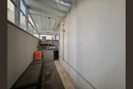 Apartamento à venda com 73m², 2 quartos e sem vagaVaranda