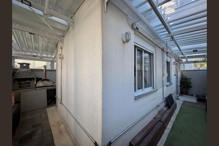 Apartamento à venda com 73m², 2 quartos e sem vagaVaranda