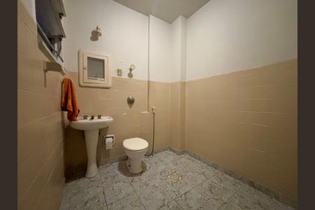 Apartamento à venda com 57m², 2 quartos e sem vagaBanheiro social