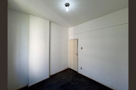 Quarto 1 de apartamento à venda com 2 quartos, 57m² em Copacabana, Rio de Janeiro