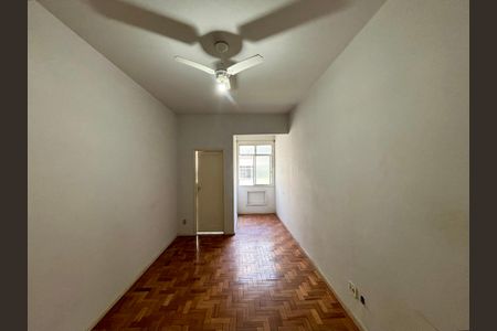 Sala de apartamento à venda com 2 quartos, 57m² em Copacabana, Rio de Janeiro