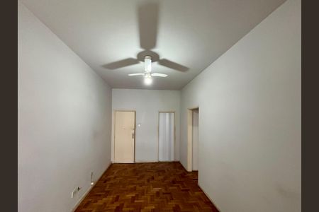 Sala de apartamento à venda com 2 quartos, 57m² em Copacabana, Rio de Janeiro