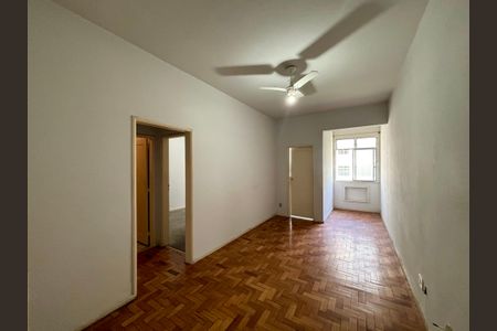 Sala de apartamento à venda com 2 quartos, 57m² em Copacabana, Rio de Janeiro