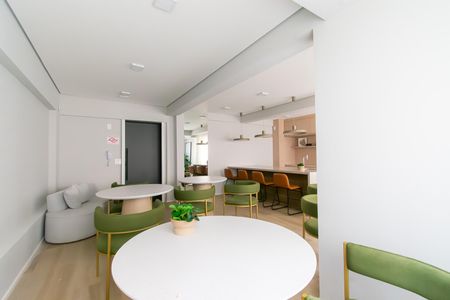 Apartamento para alugar com 29m², 1 quarto e sem vagaÁrea comum - Salão de festas