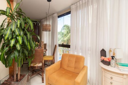 Apartamento à venda com 92m², 3 quartos e 1 vaga Apartamento à venda com 92m², 3 quartos e 1 vagaSala