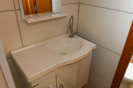 Apartamento para alugar com 49m², 2 quartos e sem vagaBanheiro