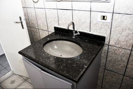 Casa para alugar com 70m², 2 quartos e sem vagaDetalhe - Banheiro Social
