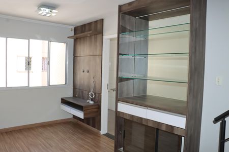 Apartamento para alugar com 2 quartos, 103m² em Jardim Rosalina, Cotia