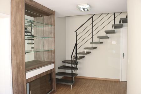 Apartamento para alugar com 2 quartos, 103m² em Jardim Rosalina, Cotia