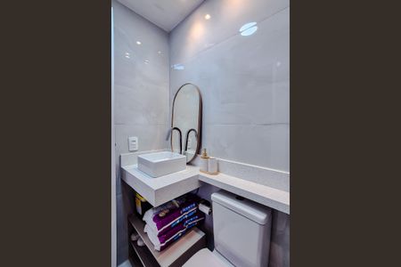 Apartamento para alugar com 49m², 2 quartos e 1 vaga Apartamento para alugar com 49m², 2 quartos e 1 vagaBanheiro
