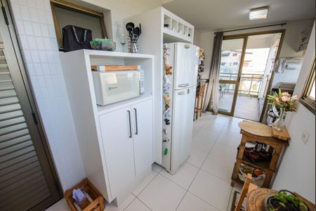 Apartamento para alugar com 105m², 2 quartos e 2 vagas Apartamento para alugar com 105m², 2 quartos e 2 vagasCozinha