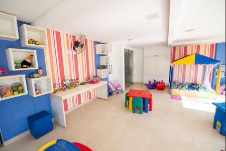 Apartamento para alugar com 105m², 2 quartos e 2 vagas Apartamento para alugar com 105m², 2 quartos e 2 vagasÁrea comum - Brinquedoteca