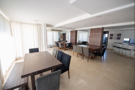 Apartamento para alugar com 105m², 2 quartos e 2 vagas Apartamento para alugar com 105m², 2 quartos e 2 vagasÁrea comum - Salão de festas