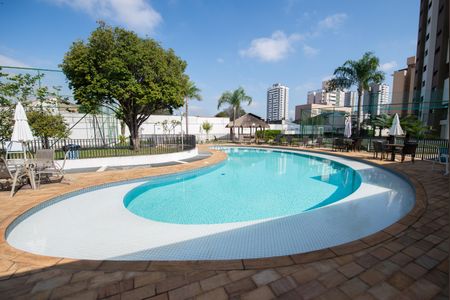 Apartamento para alugar com 105m², 2 quartos e 2 vagas Apartamento para alugar com 105m², 2 quartos e 2 vagasÁrea comum - Piscina