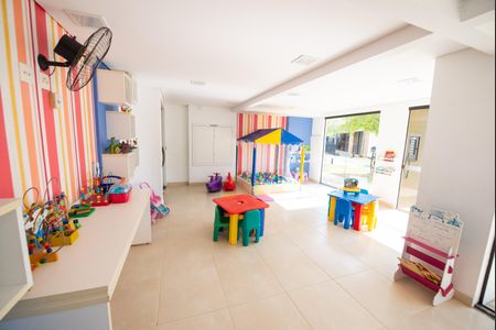 Apartamento para alugar com 105m², 2 quartos e 2 vagas Apartamento para alugar com 105m², 2 quartos e 2 vagasÁrea comum - Brinquedoteca