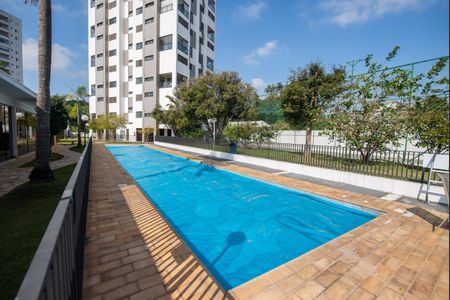 Apartamento para alugar com 105m², 2 quartos e 2 vagas Apartamento para alugar com 105m², 2 quartos e 2 vagasÁrea comum - Piscina