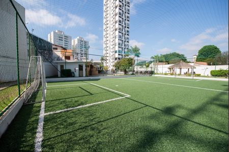Apartamento para alugar com 105m², 2 quartos e 2 vagas Apartamento para alugar com 105m², 2 quartos e 2 vagasÁrea comum - Quadra de futebol