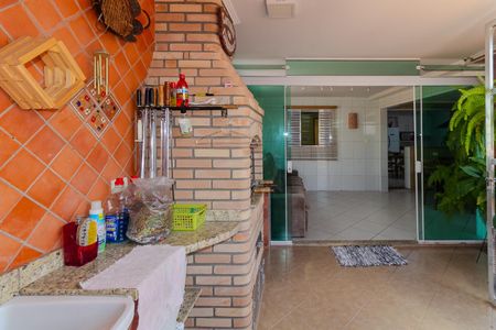 Casa para alugar com 230m², 3 quartos e 3 vagasÁrea de Serviço