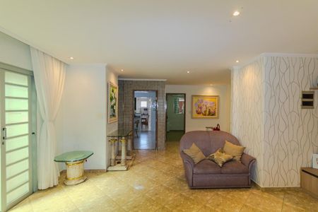 Casa para alugar com 230m², 3 quartos e 3 vagasSala