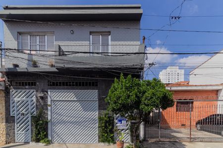 Casa para alugar com 230m², 3 quartos e 3 vagasFachada