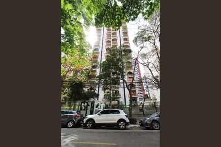 Apartamento para alugar com 70m², 1 quarto e 1 vagaFachada