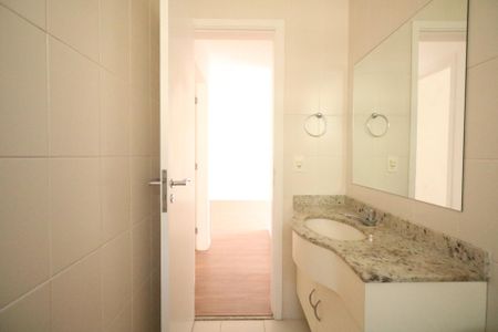 Apartamento para alugar com 67m², 2 quartos e 2 vagasBanheiro