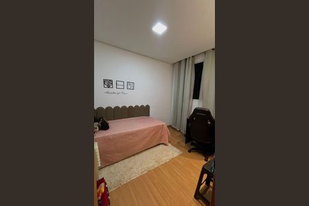 Quarto de apartamento à venda com 2 quartos, 40m² em Tres Barras, Contagem