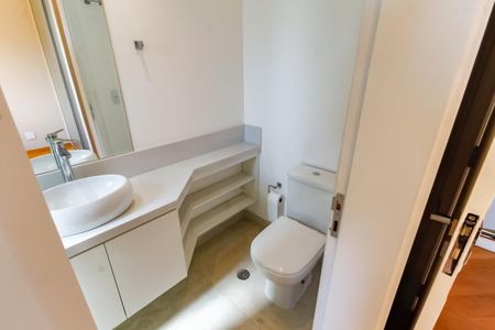Apartamento para alugar com 67m², 2 quartos e 2 vagas Apartamento para alugar com 67m², 2 quartos e 2 vagasBanheiro da Suíte 1