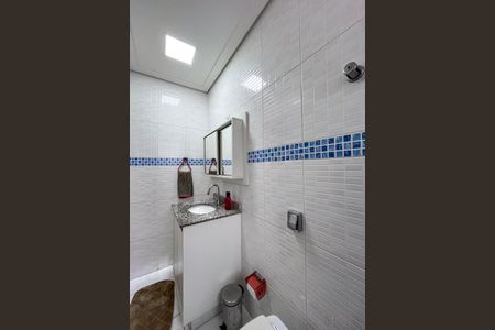 Casa à venda com 110m², 2 quartos e 2 vagasBanheiro da Suíte