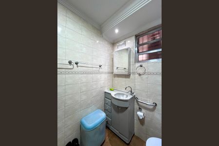 Casa à venda com 110m², 2 quartos e 2 vagasBanheiro 2