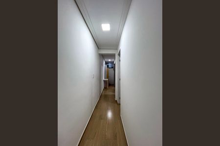 Casa à venda com 110m², 2 quartos e 2 vagasCorredor