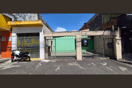 Casa à venda com 290m², 6 quartos e 2 vagasFachada