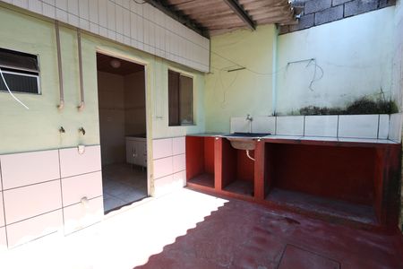 Casa à venda com 290m², 6 quartos e 2 vagascasa 3 - area de serviço