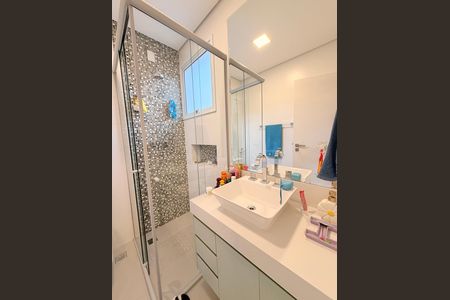 Casa de condomínio à venda com 329m², 3 quartos e 3 vagasBanheiro da Suíte 2