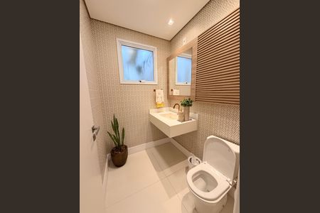 Casa de condomínio à venda com 329m², 3 quartos e 3 vagasLavabo