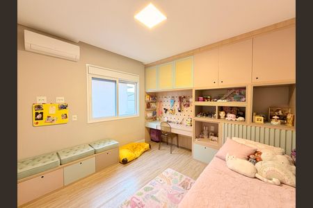 Casa de condomínio à venda com 329m², 3 quartos e 3 vagasSuíte 2