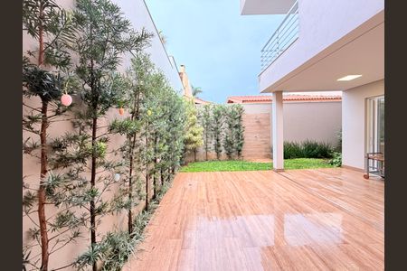 Casa de condomínio à venda com 329m², 3 quartos e 3 vagasQuintal com área gourmet