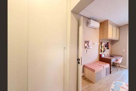 Casa de condomínio à venda com 329m², 3 quartos e 3 vagasSuíte 1