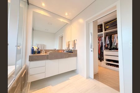 Casa de condomínio à venda com 329m², 3 quartos e 3 vagasBanheiro da Suíte