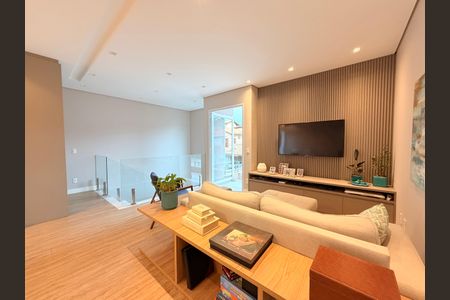 Casa de condomínio à venda com 329m², 3 quartos e 3 vagasSala de TV