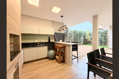 Casa de condomínio à venda com 329m², 3 quartos e 3 vagasQuintal com área gourmet - churrasqueira